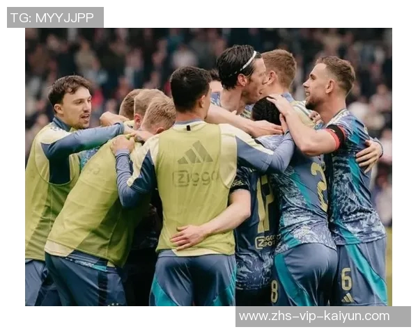 曼联与阿贾克斯对决结果揭晓球迷热议比赛精彩瞬间